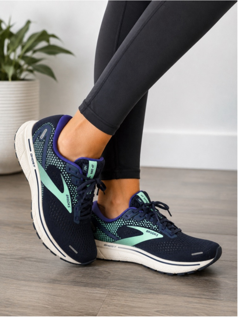 Brooks Ghost 14 Running Shoes Women’s Size 9.5 Wide D Navy Blue Aqua Cushioned A